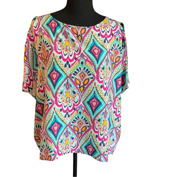 Lilly Pulitzer 100% Silk Multicolor Geometric Print Short Sleeve Blouse Size S - Picture 2 of 10